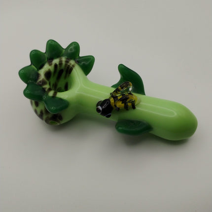 4.5" Green Trunk Buzzing Bee Pipe.