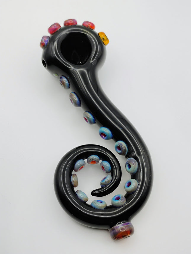 7" Black Serpentine Pipe.